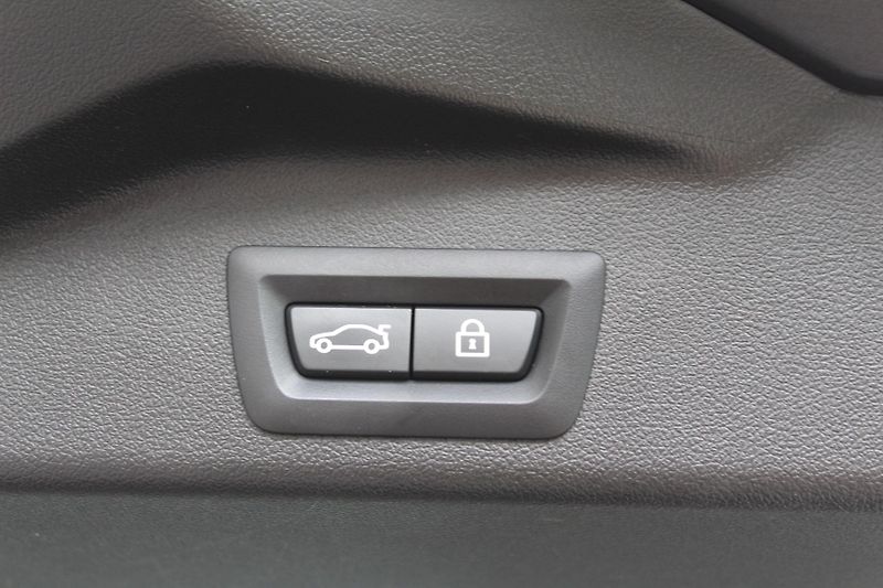 BMW X5 xDrive45e, 290kW - fotka 25 z 26