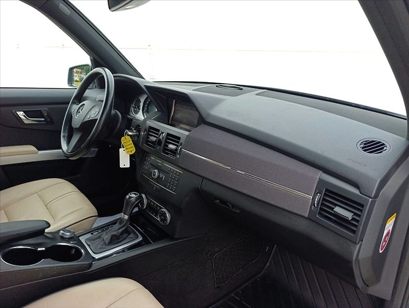 Mercedes-Benz GLK 2,1 220 REZERVOVÁNO CDi 4x4 Au - fotka 26 z 36