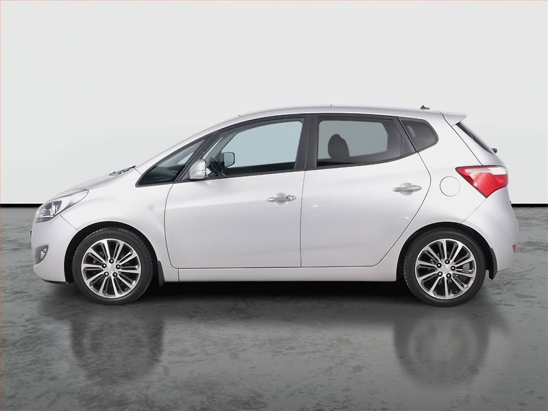 Hyundai ix20 (2015) 1.6 CVVT, Navi, Tempomat - fotka 3 z 16