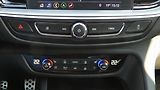 Opel Insignia 2,0 T 4x4 GSi - náhled 17