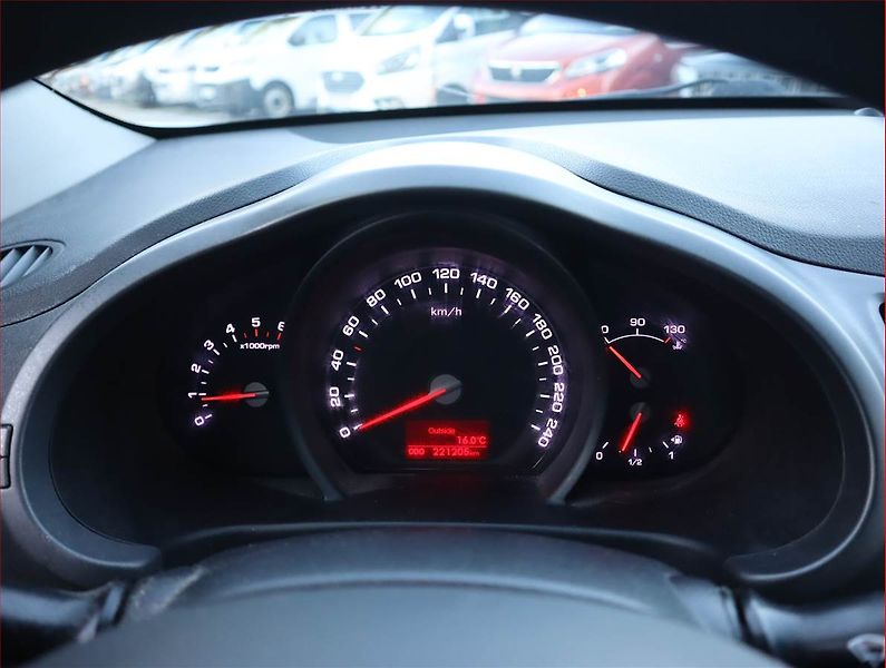 Kia Sportage (2011) 2.0 CRDi, 4X4, Serv.kniha - fotka 11 z 17