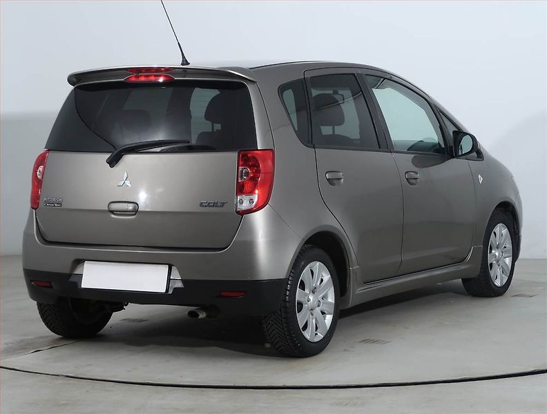 Mitsubishi Colt (2012) 1.3, nová STK, dobrý stav - fotka 5 z 17