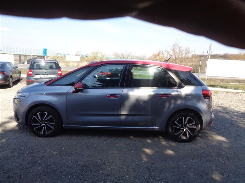 Citroën C4 Picasso 1,6 - fotka 2 z 17