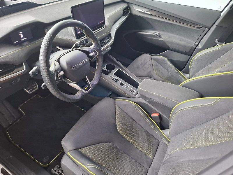 Škoda Elroq (2025) 84 KWH RS 250 KW 4X4 - fotka 10 z 37