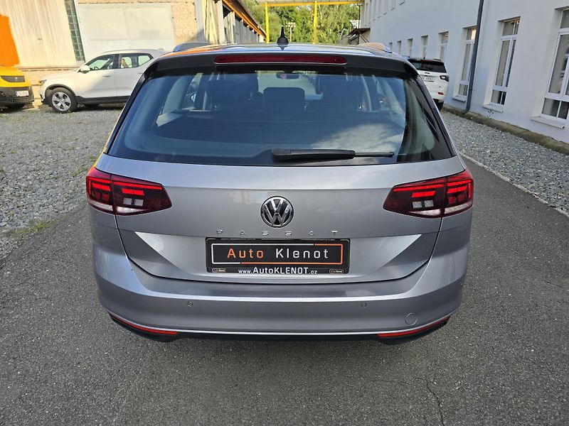 Volkswagen Passat DSG 2,0TDI BUSINESS NAVI - DPH - fotka 6 z 35