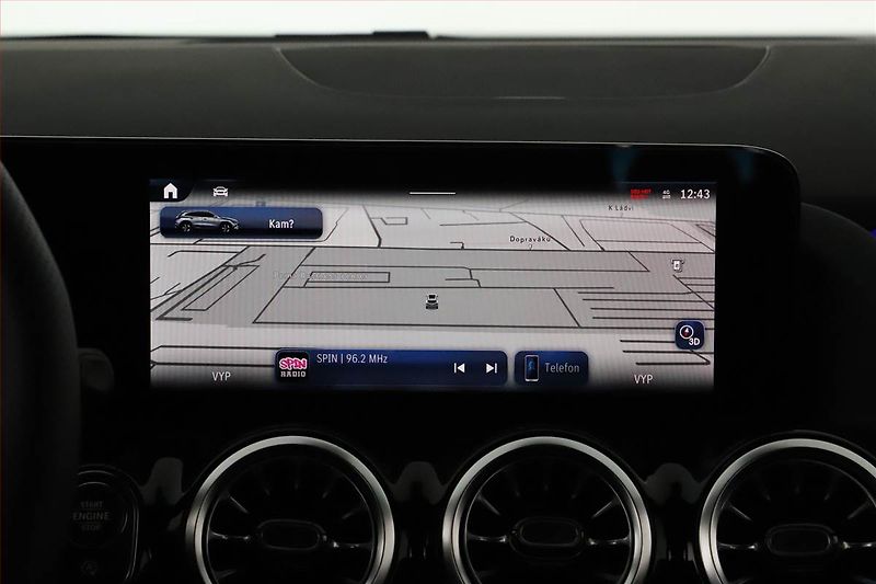 Mercedes-Benz GLA (2025) 220 4MATIC - fotka 15 z 23