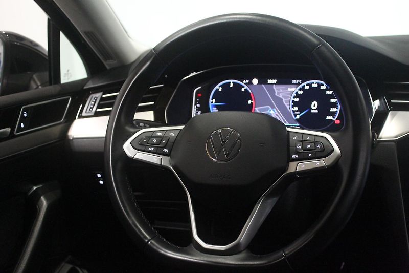 Volkswagen Passat Variant (2023) Manuál 110kW Matrix Tažné - fotka 26 z 29