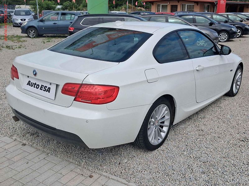 BMW Řada 3 (2013) 2.0d 320d xDrive, AT, xenon - fotka 4 z 21