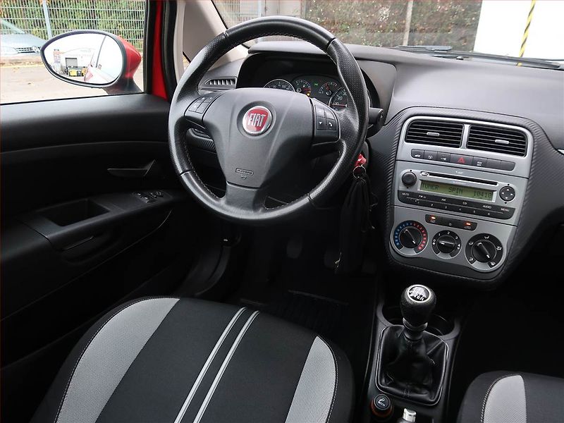 Fiat Punto (2009) 1.4, po STK, servisované - fotka 7 z 16