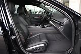 BMW Řada 5 540d xDrive Touring - náhled 14