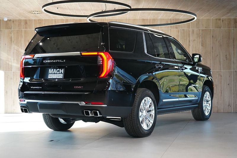 GMC Yukon (2026) Denali 6.2 V8 - fotka 8 z 59