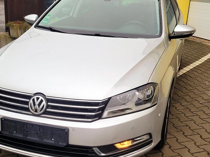Volkswagen Passat *SERV.KNÍŽKA,AUT.PARKOVÁNÍ   - fotka 3 z 47