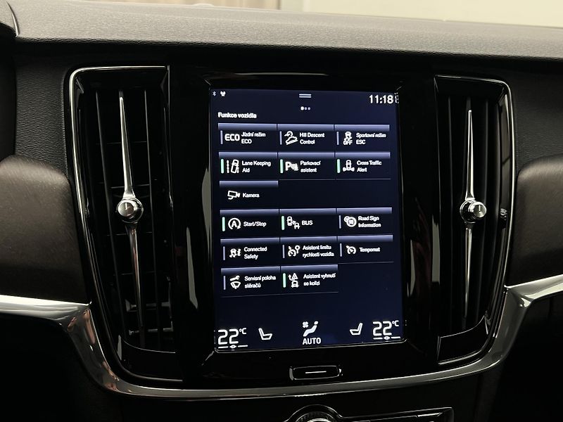 Volvo V90 CC D5 AWD AUT CZ - fotka 26 z 33
