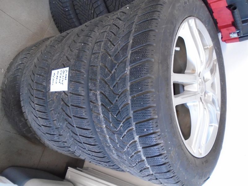 Ford S-MAX 2.5 Duratec FHEV ST-Line 140kW - fotka 46 z 46