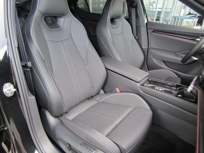 Škoda Superb (2026) Sportline 2.0 TDI 142 kW DSG 4 - fotka 21 z 30