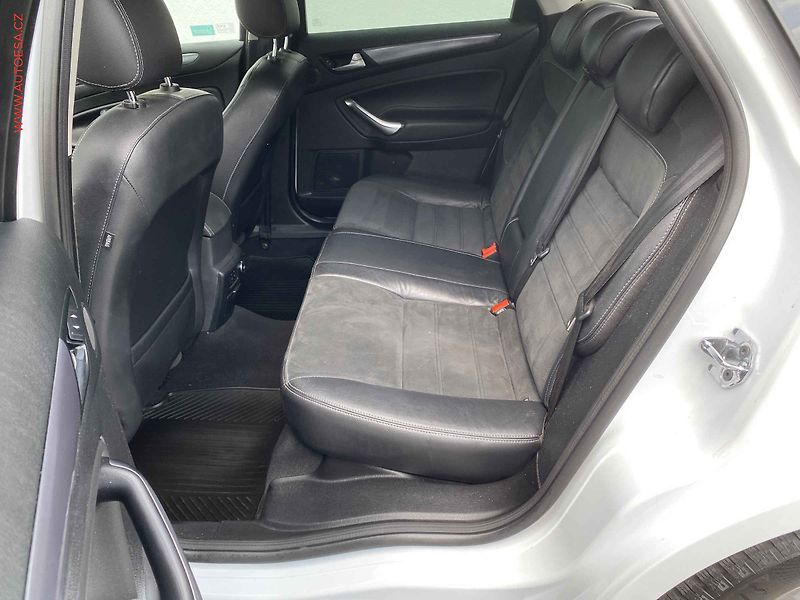 Ford Mondeo (2014) 2.0TDCi, Titanium, AT, bixen - fotka 10 z 19