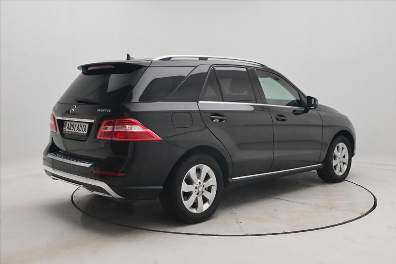 Mercedes-Benz Třídy M 3,0 350 CDI 190 kW 4MATIC Záru - fotka 5 z 29
