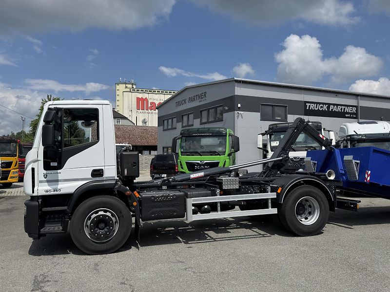 Iveco (2026) EUROCARGO 180-250HÁK 1000-1570 - fotka 2 z 28