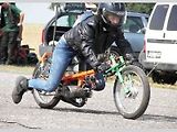 Závody Socialistik Dragster.