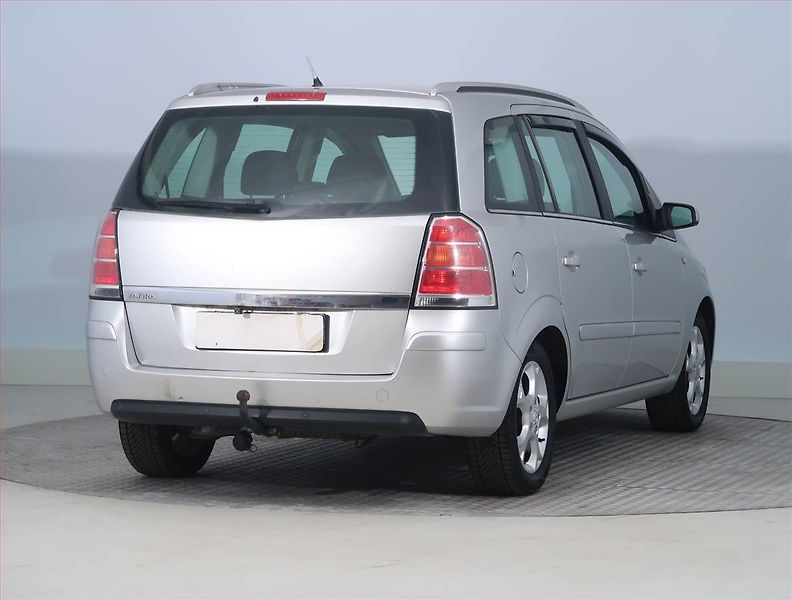 Opel Zafira (2005) 1.6, 7 míst, Tažné, dobrý stav - fotka 5 z 16