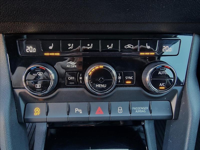 Škoda Karoq 2.0TDI Style, původ ČR,1.Maj. - fotka 33 z 50