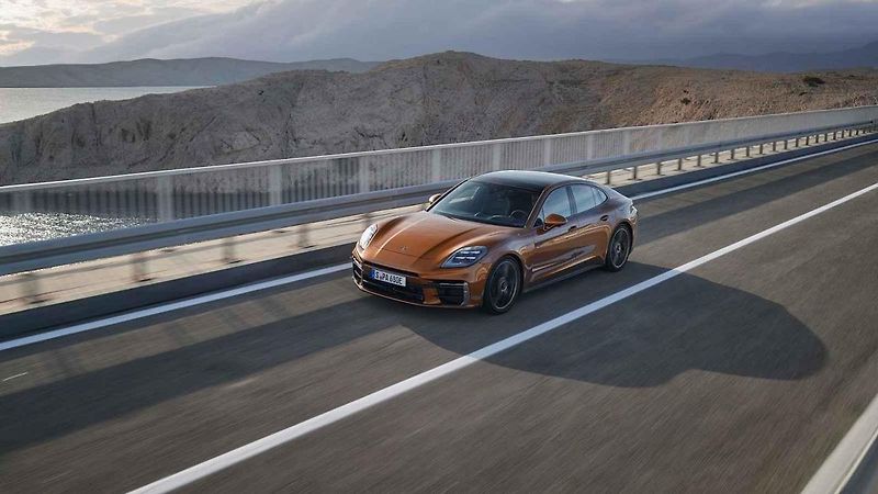 Česká premiéra Porsche Panamera v pražském bytě