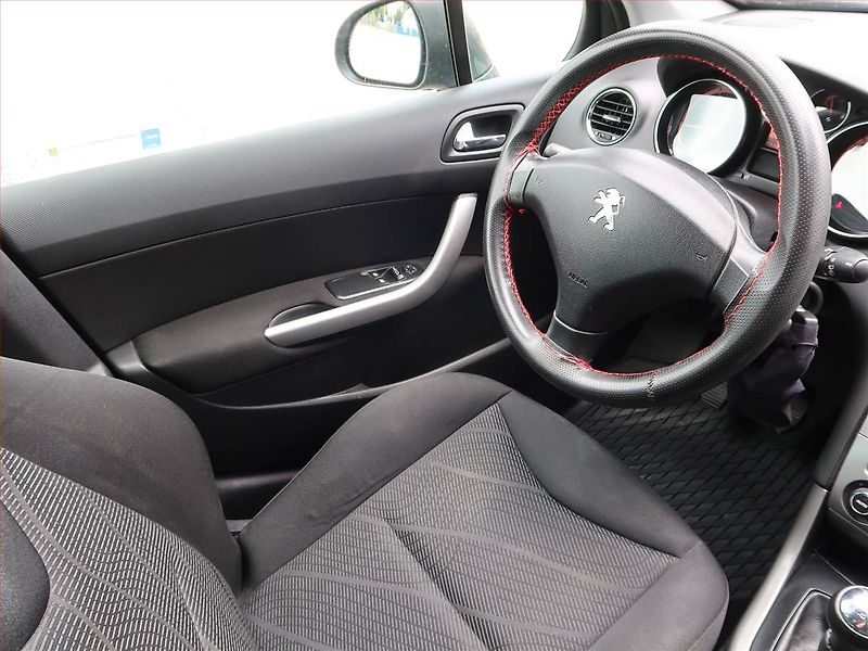 Peugeot 308 (2013) 1.6 VTi, Tempomat - fotka 7 z 16