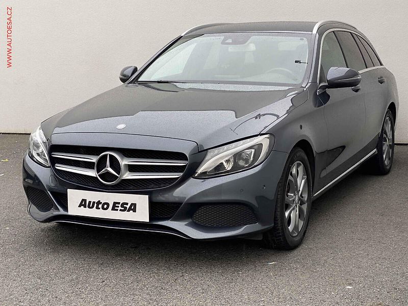 Mercedes-Benz Třídy C (2016) 1.6, AT, LED - fotka 3 z 20