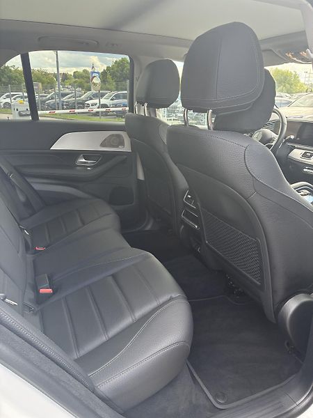 Mercedes-Benz GLE (2024) 450d 4MATIC - fotka 9 z 15