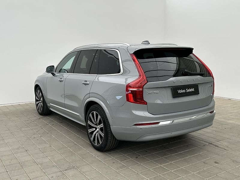 Volvo XC90 2.0  B5 4x4 Plus - fotka 4 z 30
