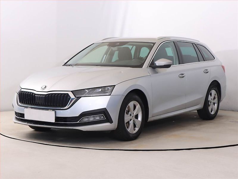 Škoda Octavia (2023) Ambition Plus 2.0 TDI, Automat - fotka 2 z 24