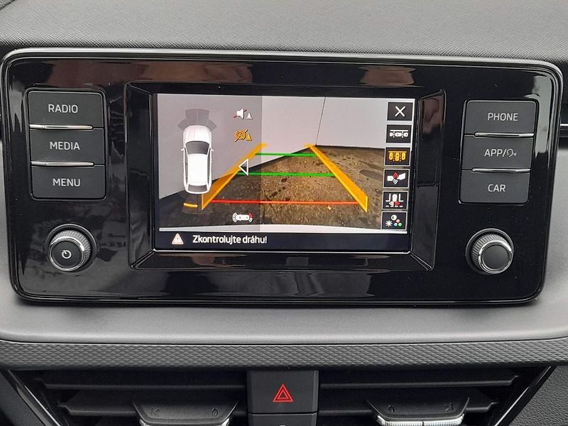 Škoda Scala Fresh 1.0 TSI 81kW 6MP - fotka 15 z 20