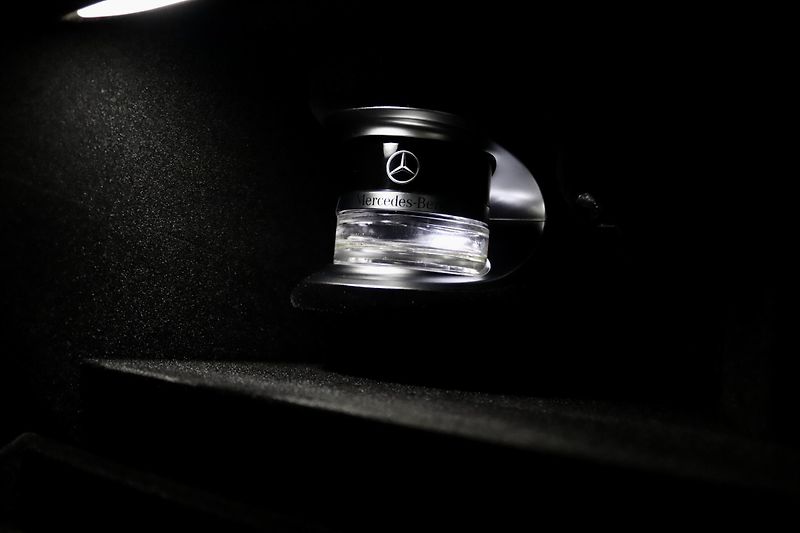 Mercedes-Benz EQS 450 4Matic AMG Line - fotka 32 z 36