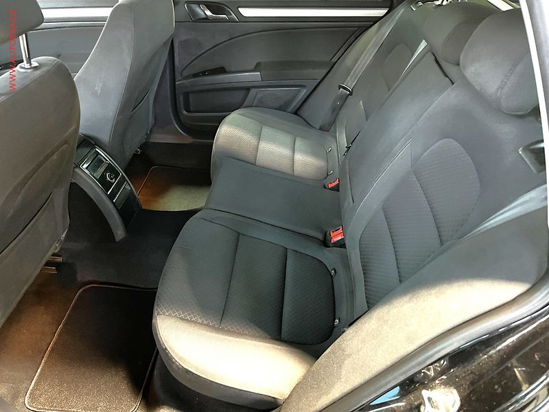 Škoda Superb (2014) 2.0 TDi, Exclusive, DSG - fotka 10 z 16