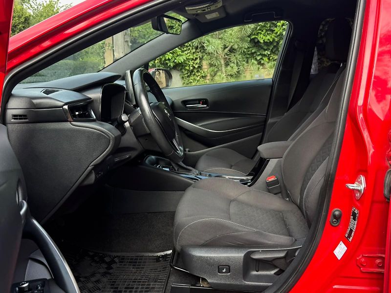 Toyota Corolla 1.8 HYBRID SPORTS 1.MAJ.ČR DPH - fotka 15 z 20