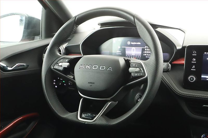 Škoda Fabia (2025) 1.0 TSI, Monte Carlo, FullLed - fotka 8 z 16
