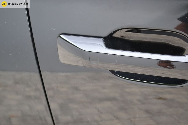 Hyundai Santa Fe 1.6T-GDI HEV 4WD CALLIGRAPHY 7 - fotka 12 z 95