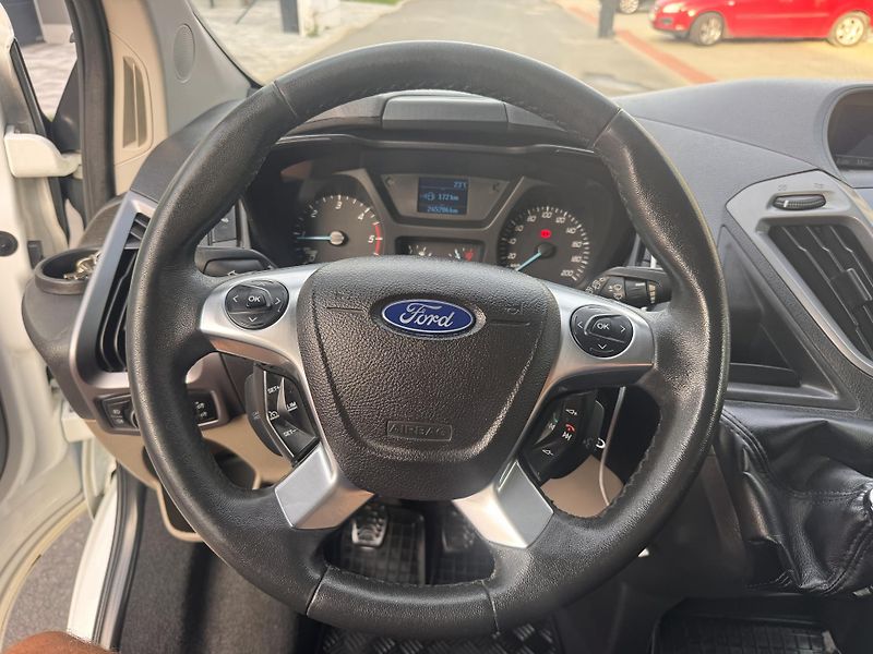 Ford Tourneo Custom 2.2TDCI 92KW L2 9.MÍST - fotka 17 z 32