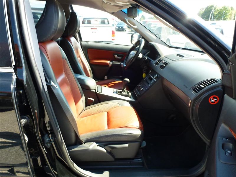 Volvo XC90 2,4 D5 4x4 Nové rozvody Odpoče - fotka 29 z 53