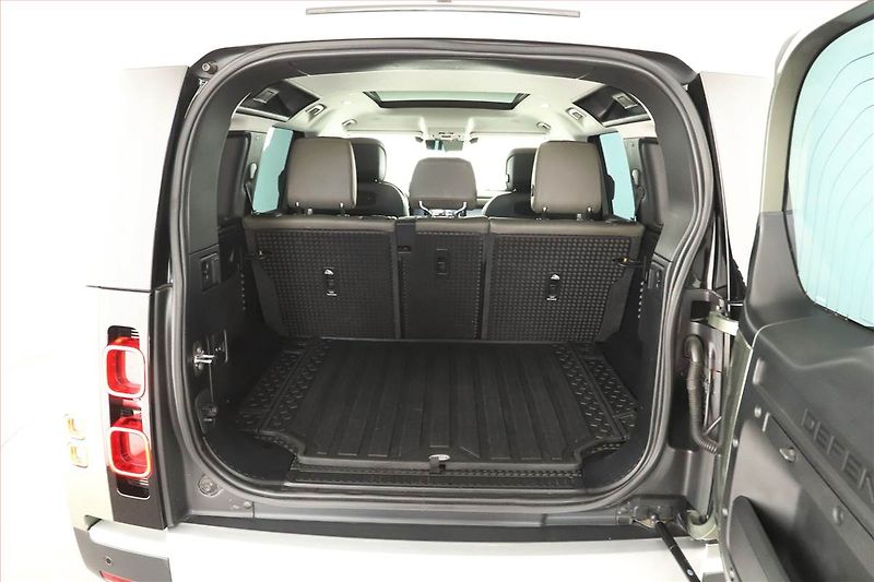 Land Rover Defender (2021) D250 AWD - fotka 11 z 17