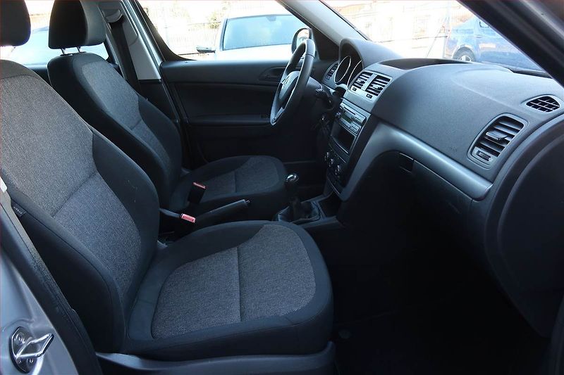 Škoda Yeti (2015) 1.2 TSI - fotka 9 z 13