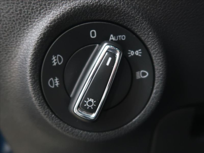 Škoda Karoq 1,5 TSI STYLE 1. majitel TOP - fotka 17 z 40
