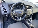 Ford Focus (2015) 1.0EB, 2.maj, AC, TZ, park - náhled 12