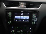 Škoda Octavia (2013) Elegance 1.6 TDI, Navi - náhled 12