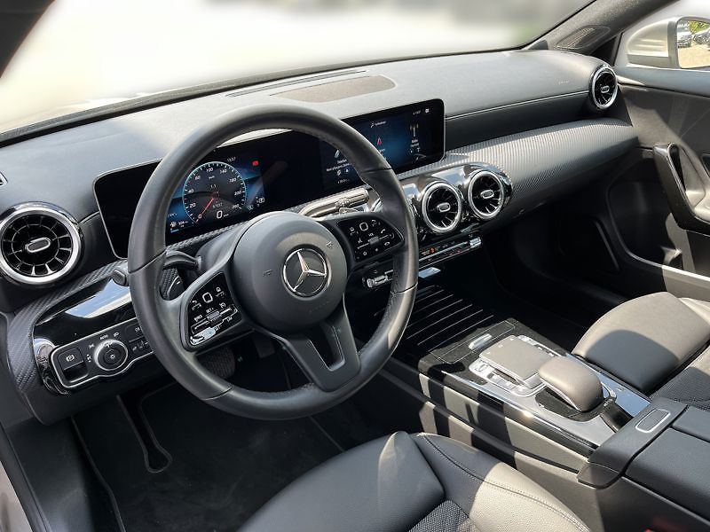 Mercedes-Benz Třídy A 180 - fotka 10 z 20