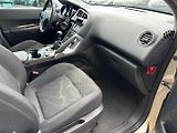 Peugeot 3008 1.6HDI 80kW - náhled 16