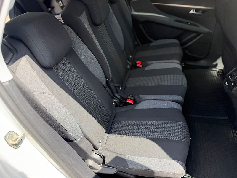 Peugeot 5008 ACTIVE 1.5BHDi 130 MAN6 - fotka 11 z 30
