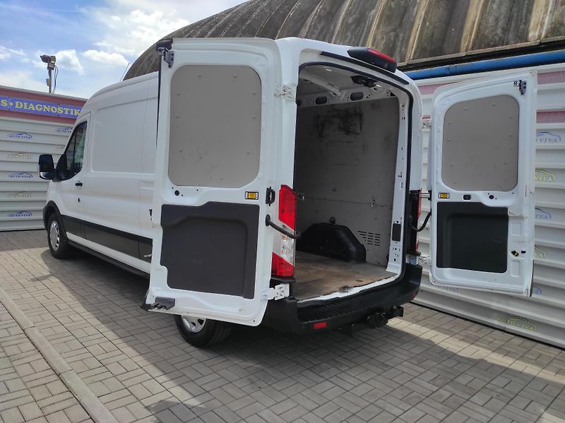 Ford Transit 2,0EcoBlue 125kW, L3,Tažné,ČR - fotka 29 z 40