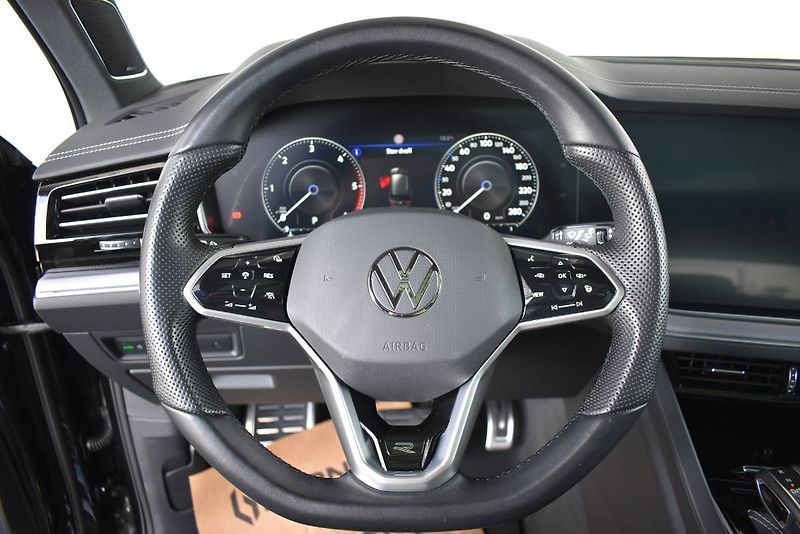 Volkswagen Touareg (2023) R-Line 3.0TDI 210kW,Tažné,Weba - fotka 19 z 31