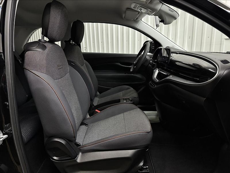 Fiat 500e ELECTRIC DRIVE 70kW ICON - fotka 34 z 38